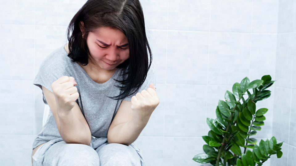 Táo bón nguy cơ bệnh đường ruột nhân gây mệt mỏi, nổi mụn